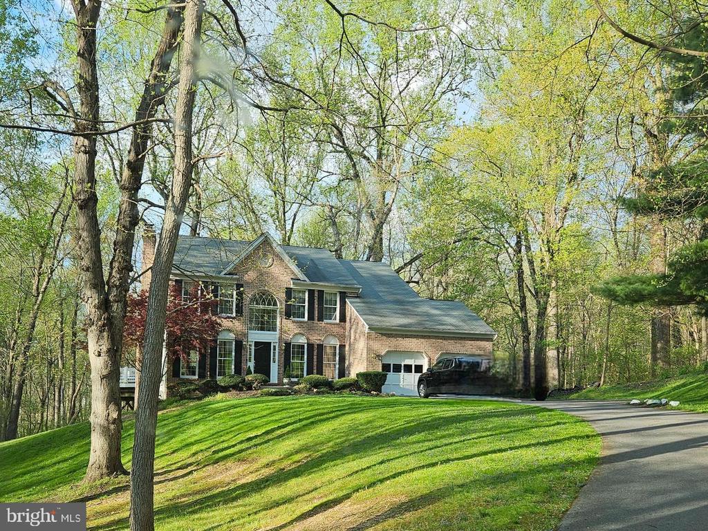 5400 ABINGTON DRIVE