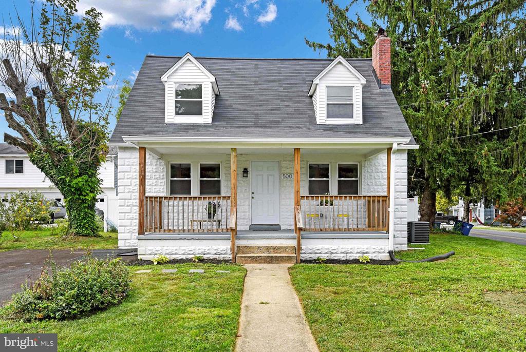 500 LOCUST AVENUE