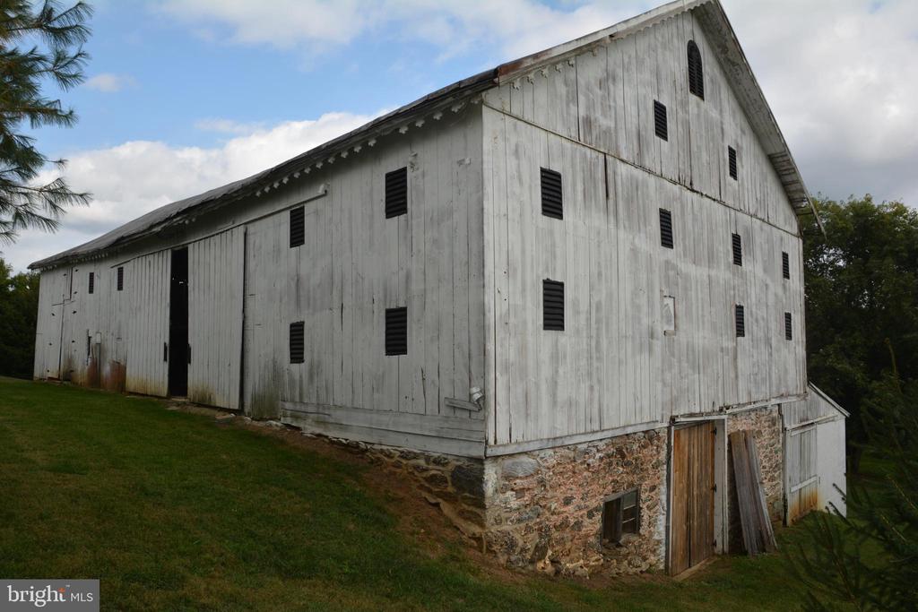 452 Sullivan Rd