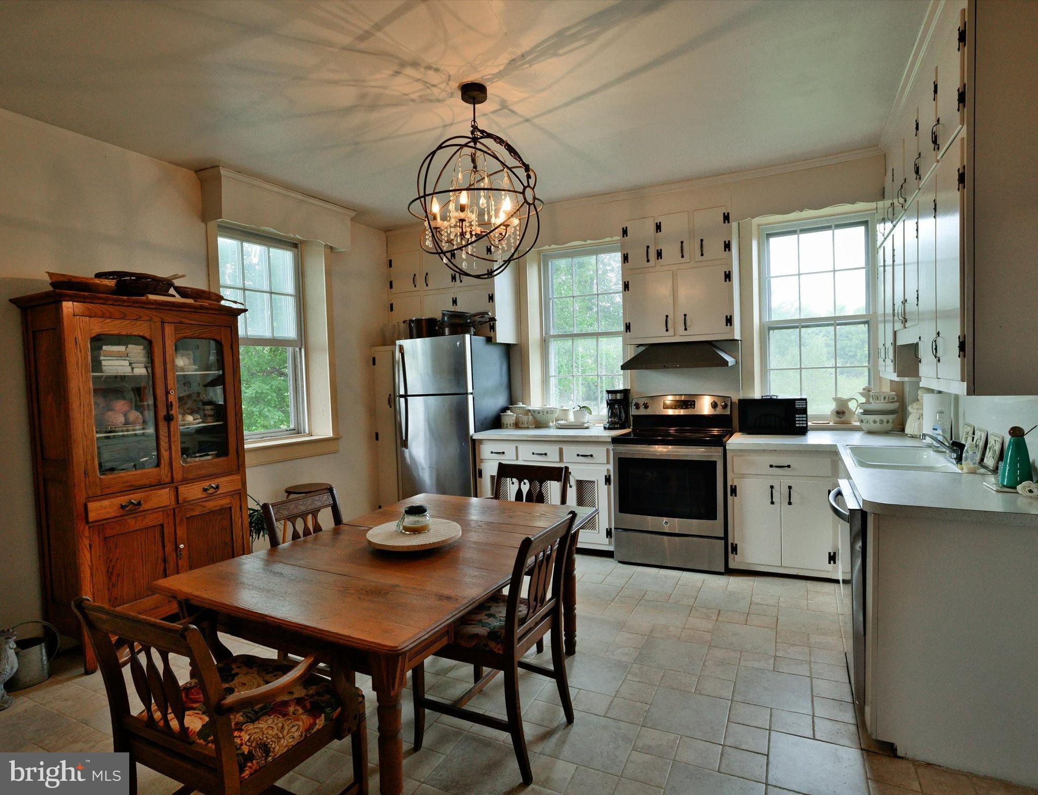 452 Sullivan Rd