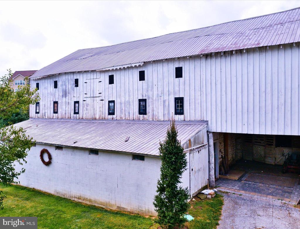 452 Sullivan Rd