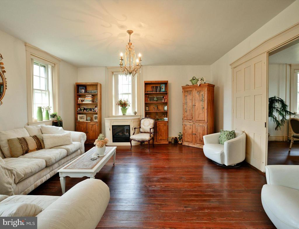452 Sullivan Rd