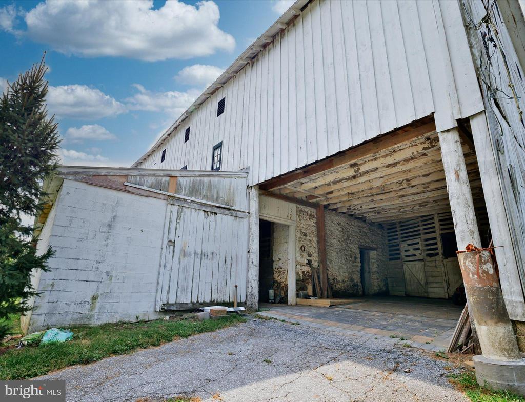 452 Sullivan Rd