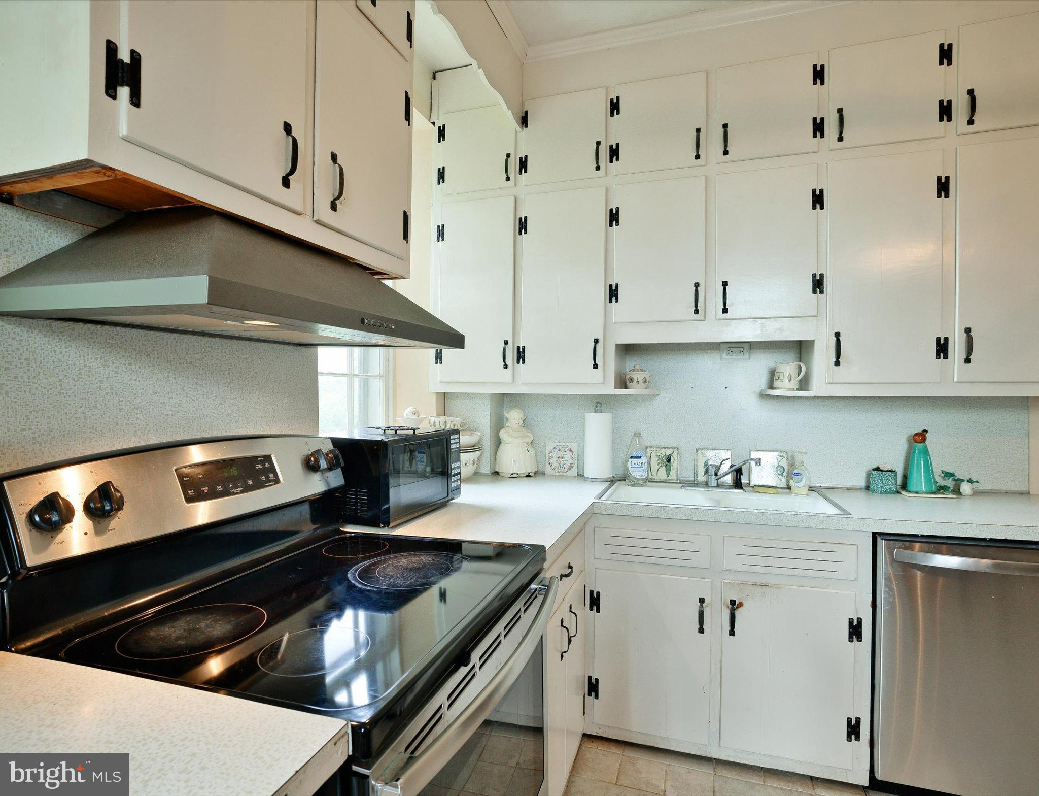 452 Sullivan Rd