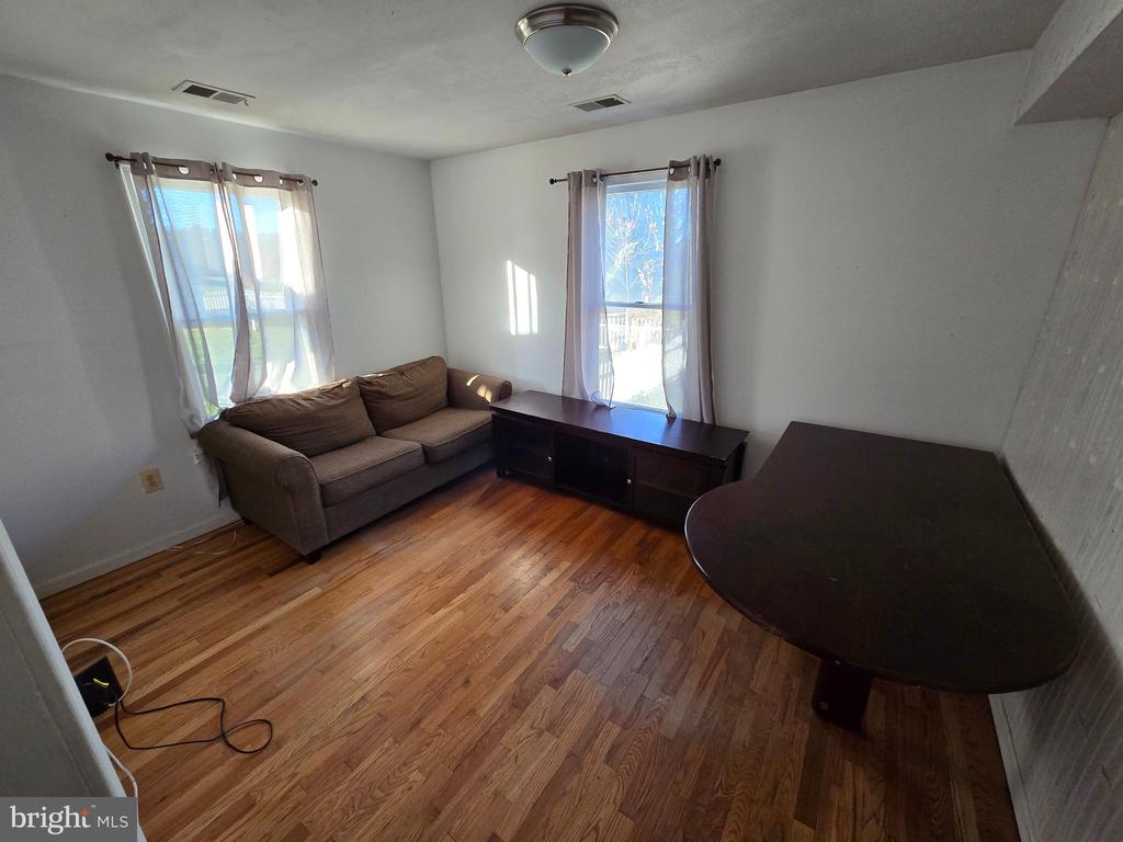 2621 BRADDOCK ROAD