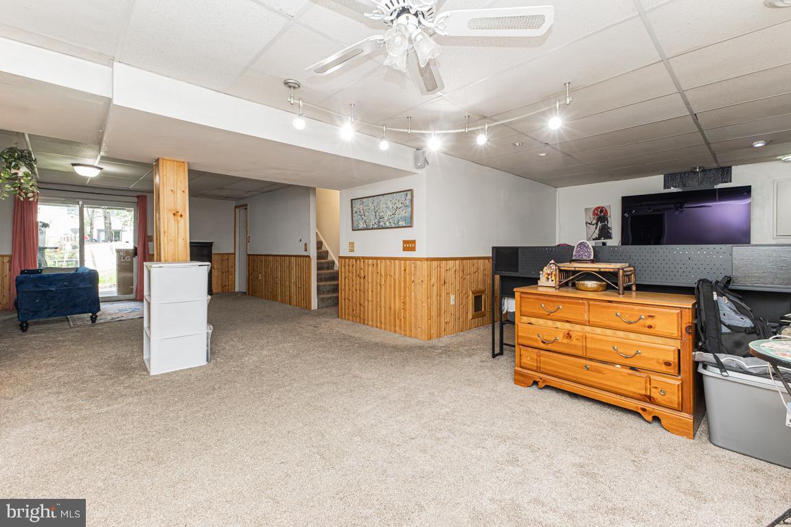 950 WAMPLER LANE