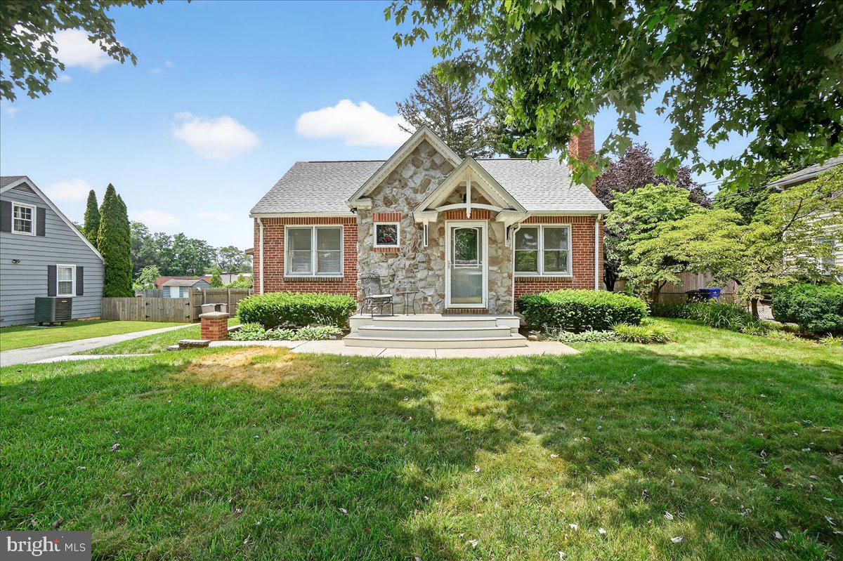 6350 Barnett Ave