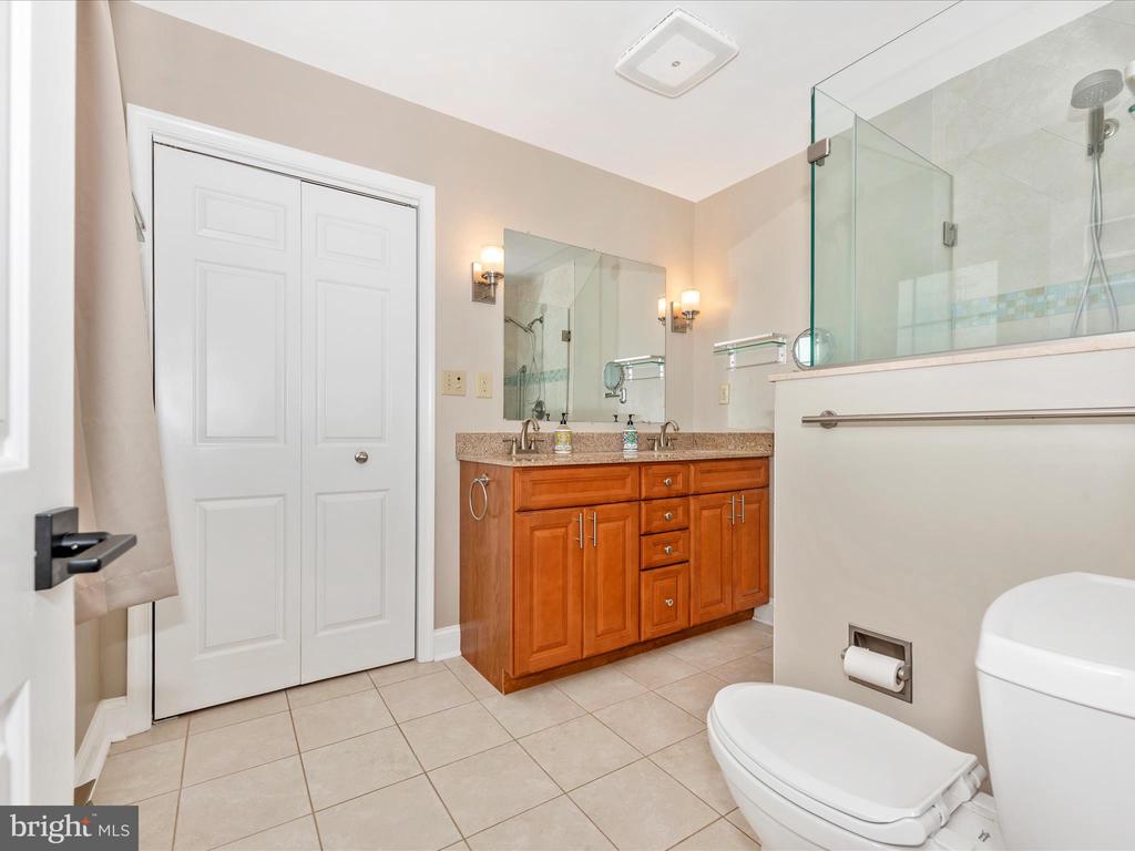 1204 WEYMOUTH STREET