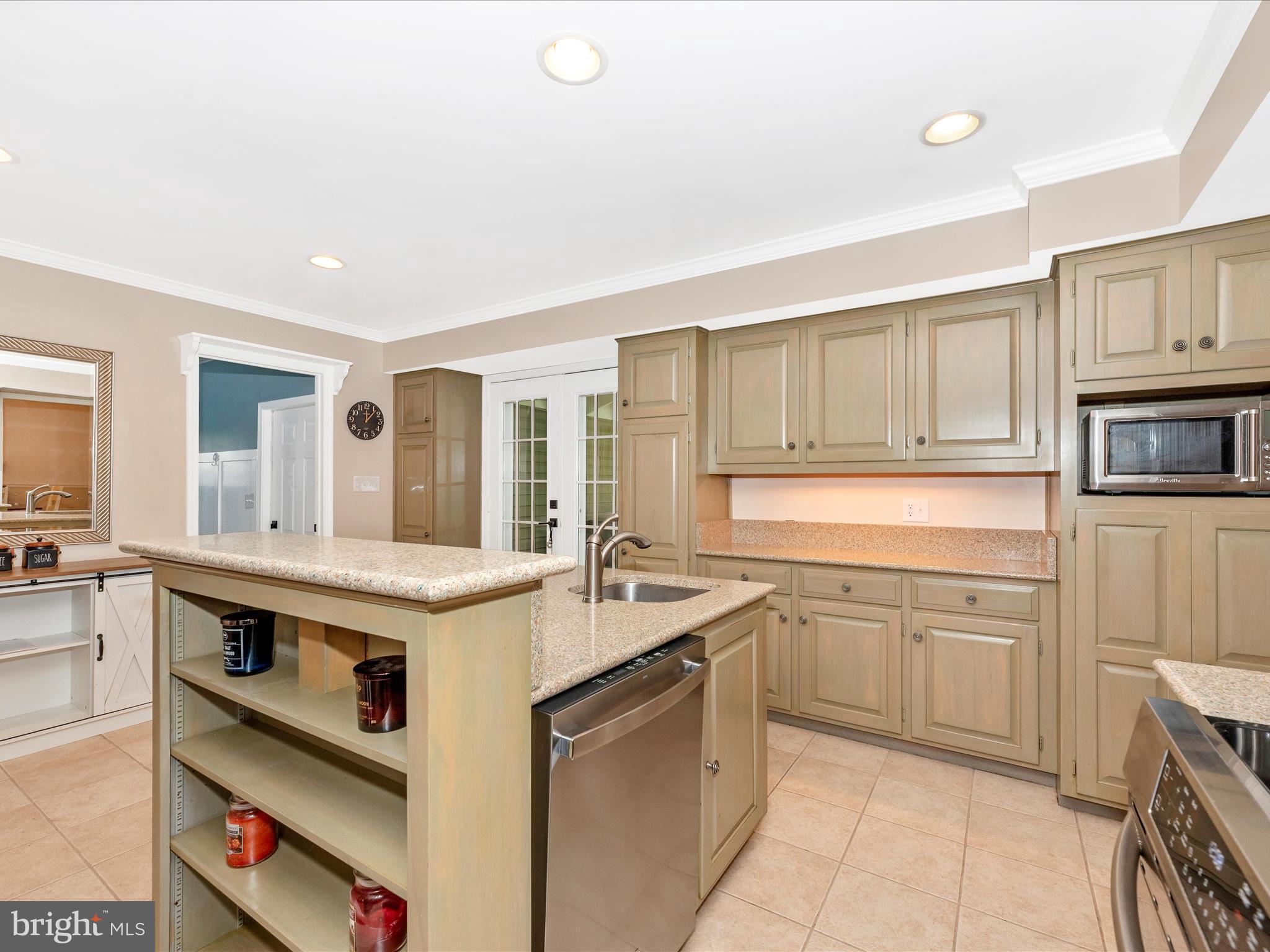 1204 WEYMOUTH STREET