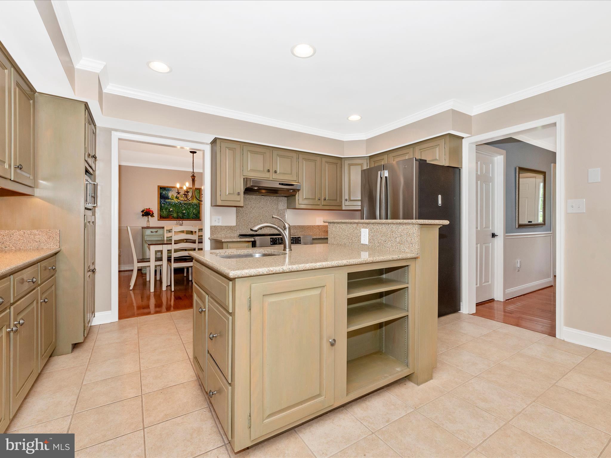 1204 WEYMOUTH STREET