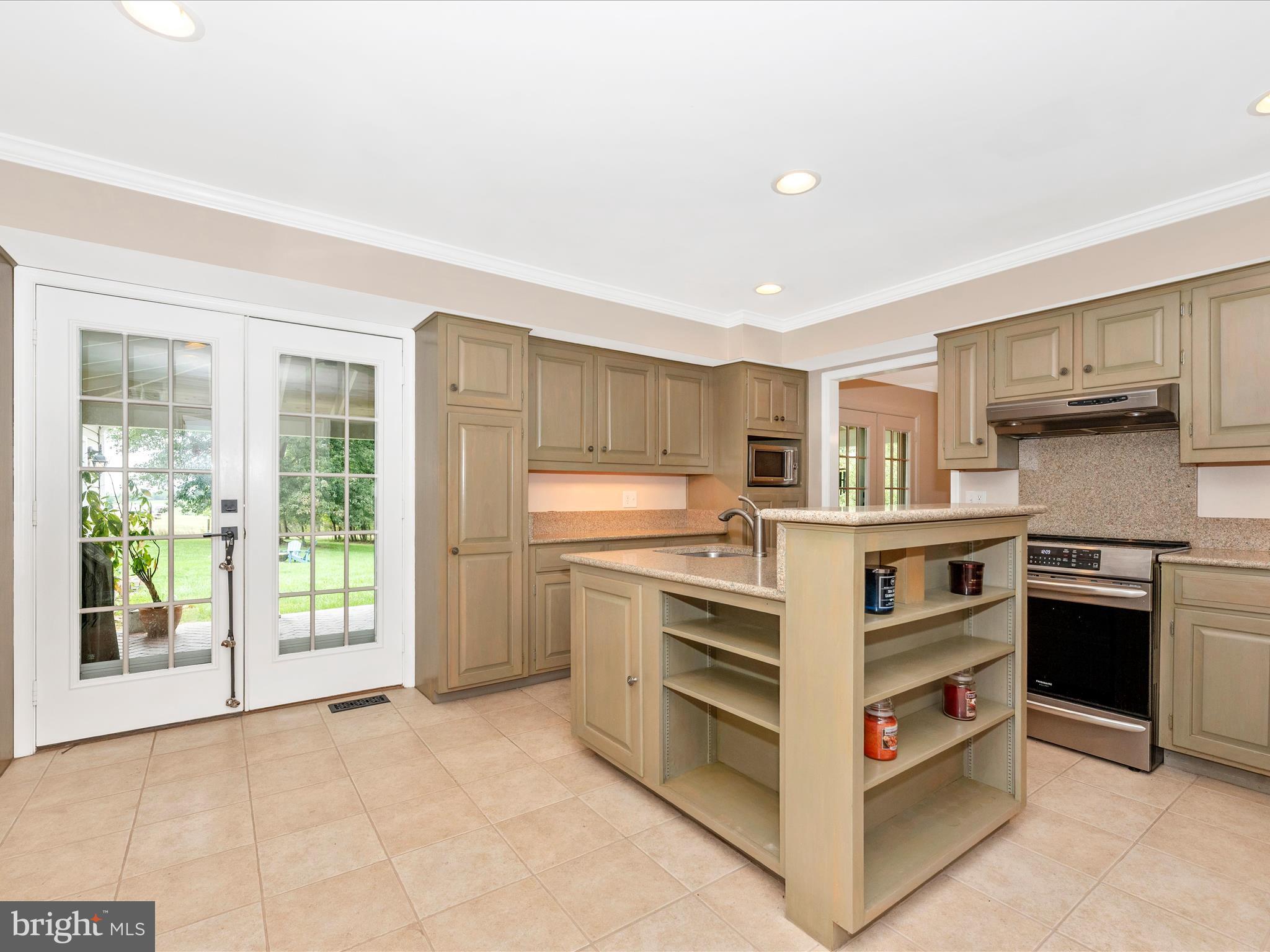 1204 WEYMOUTH STREET