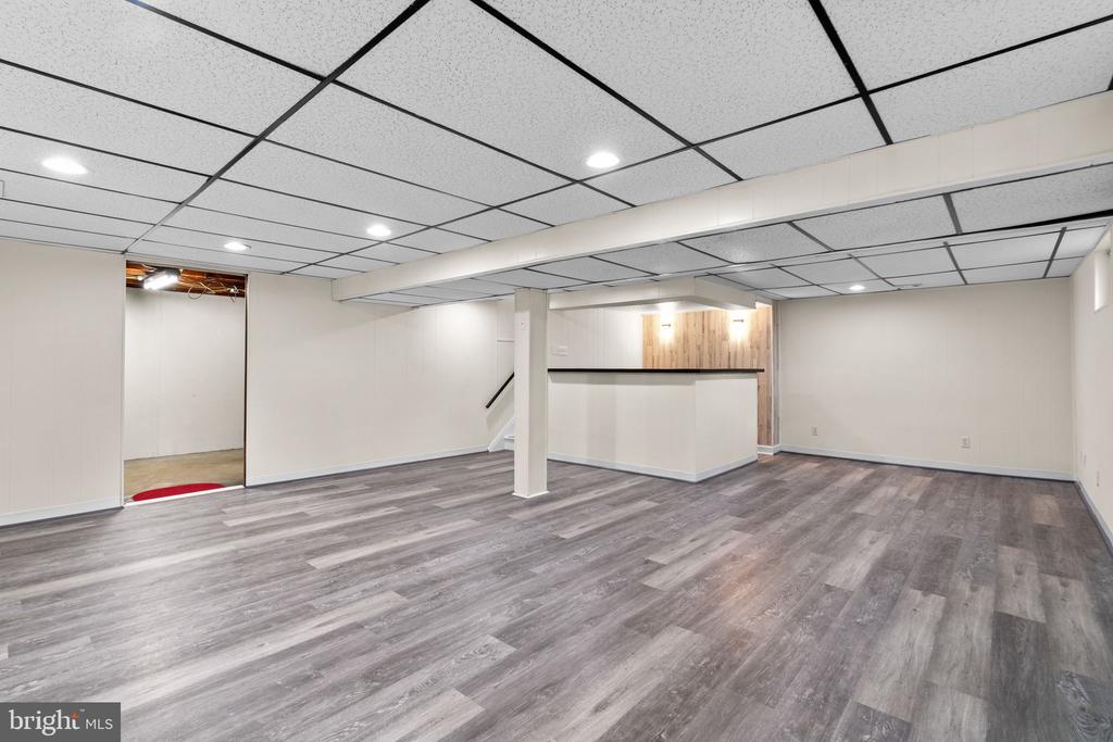 5309 WENDY ROAD