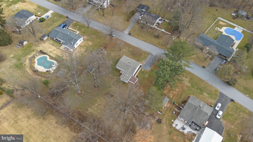 5309 WENDY ROAD