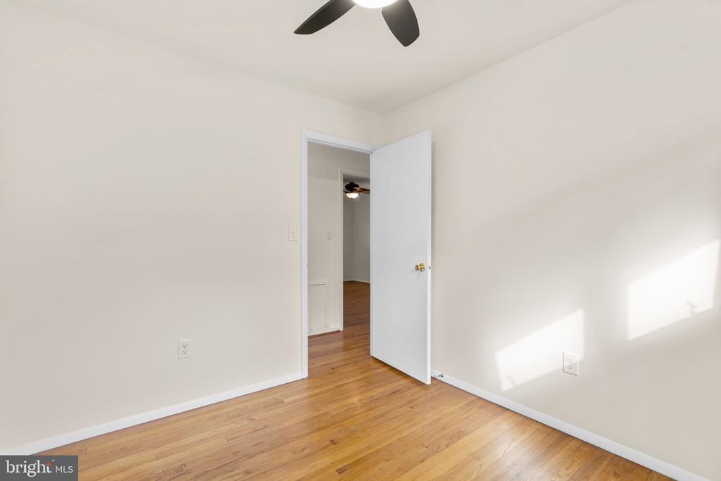 5309 WENDY ROAD