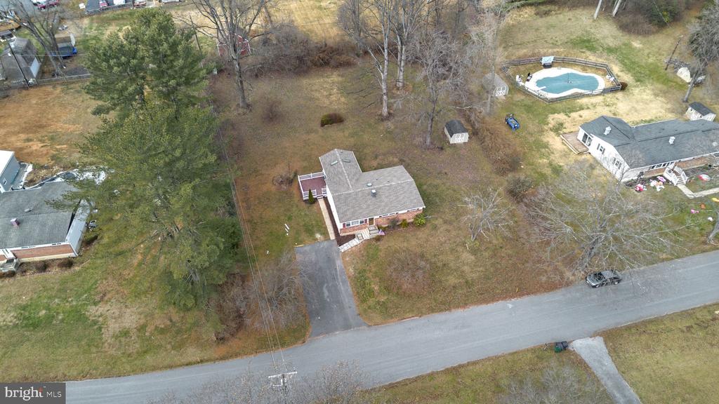 5309 WENDY ROAD