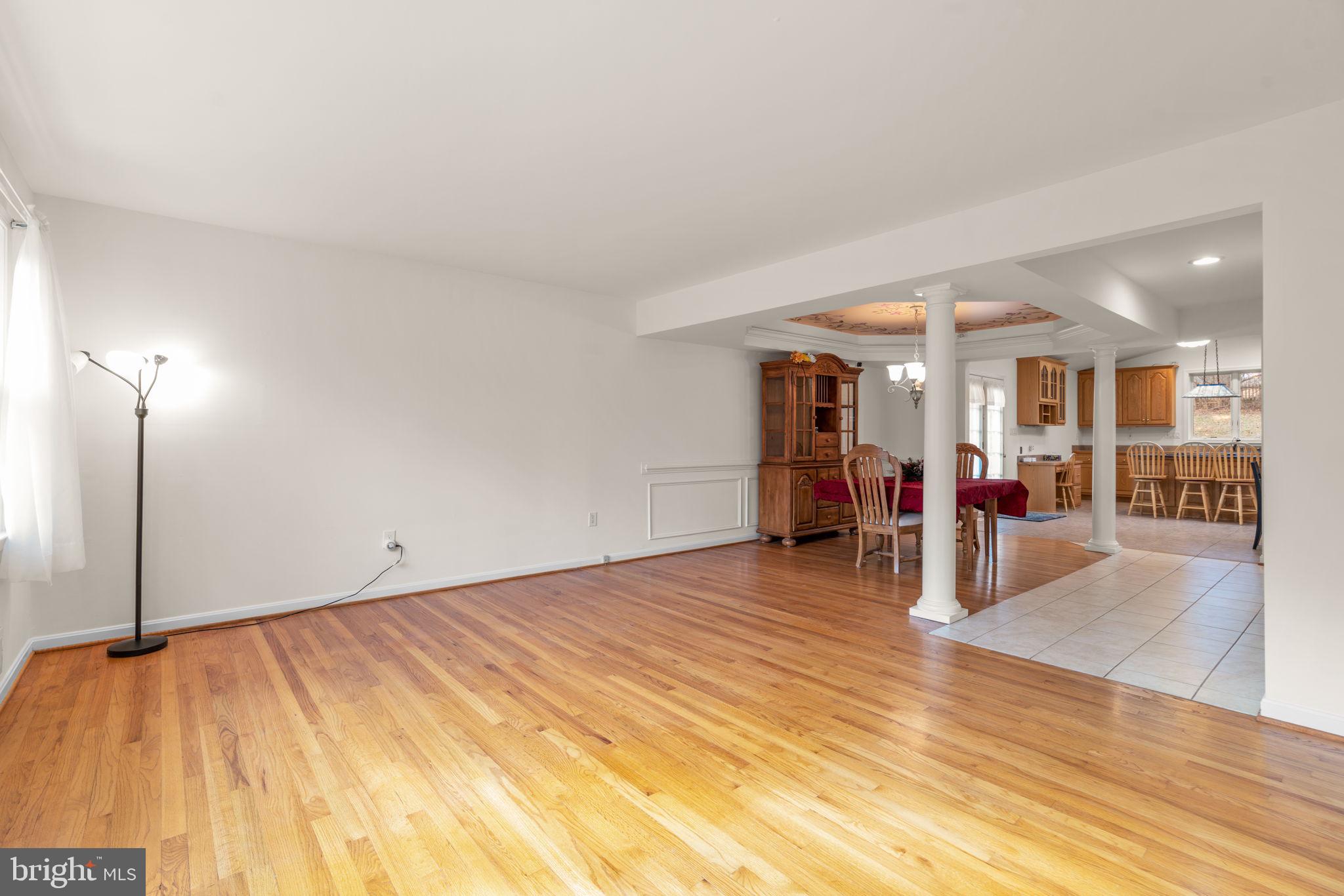 5309 WENDY ROAD