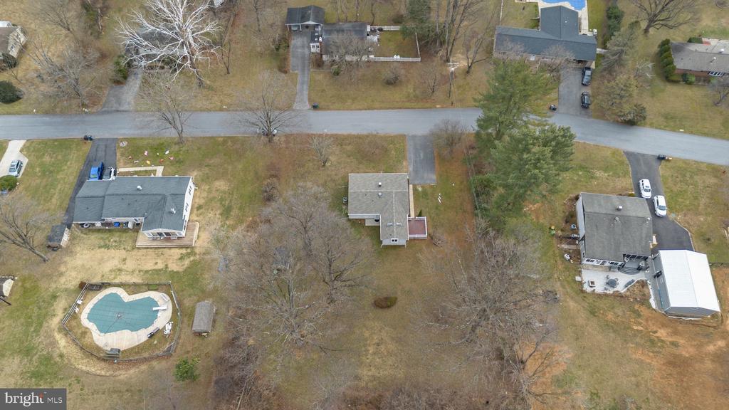 5309 WENDY ROAD