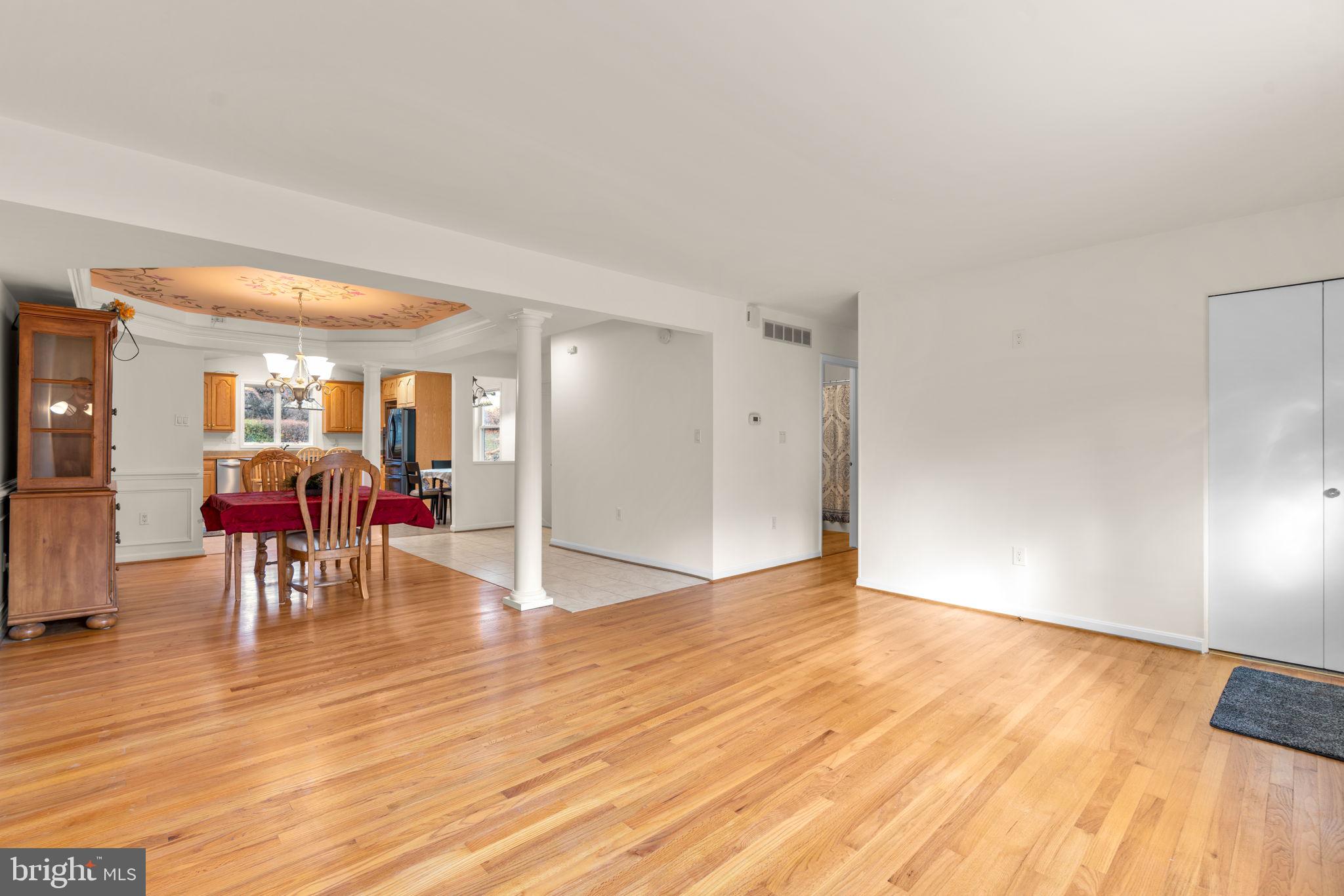 5309 WENDY ROAD