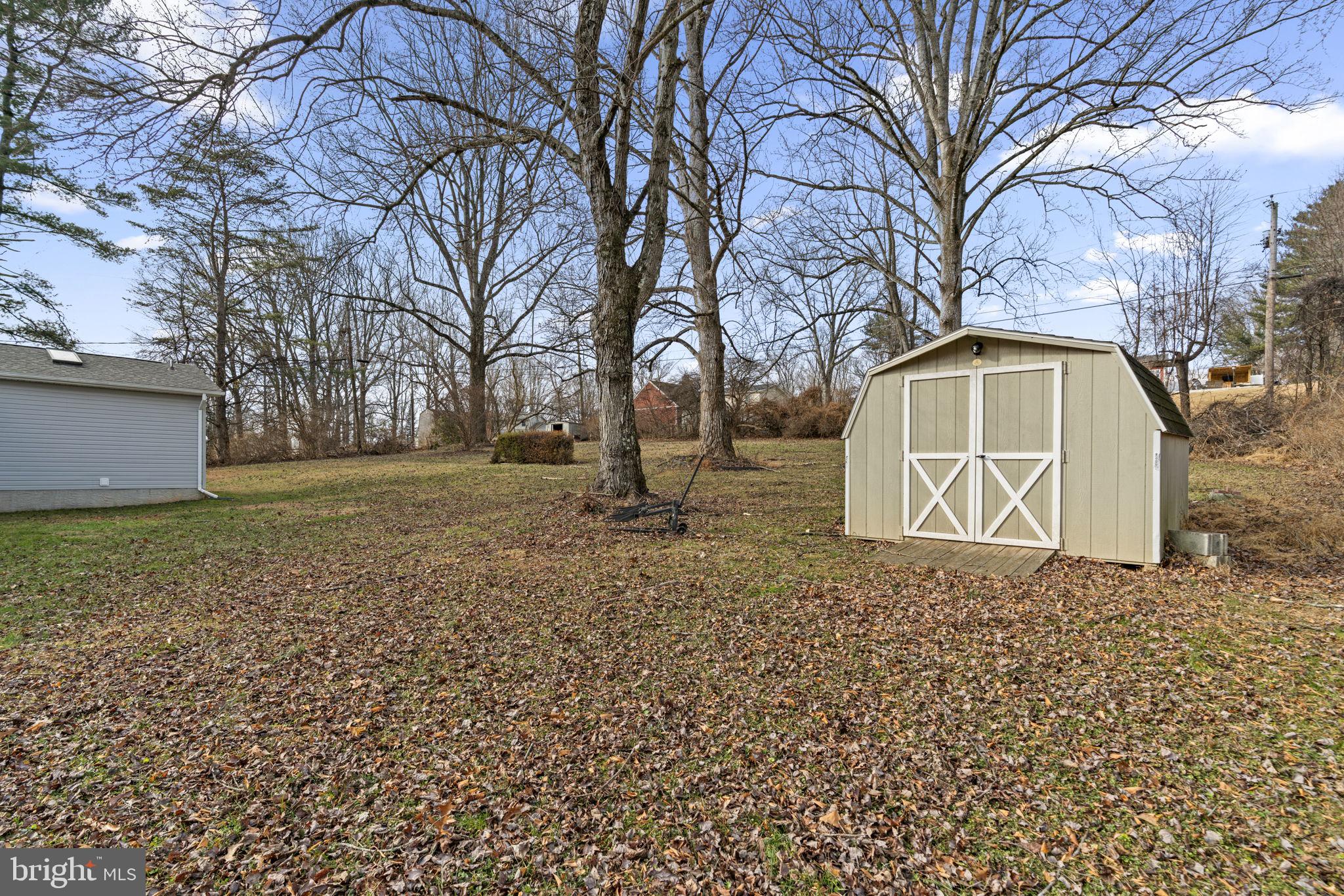 5309 WENDY ROAD