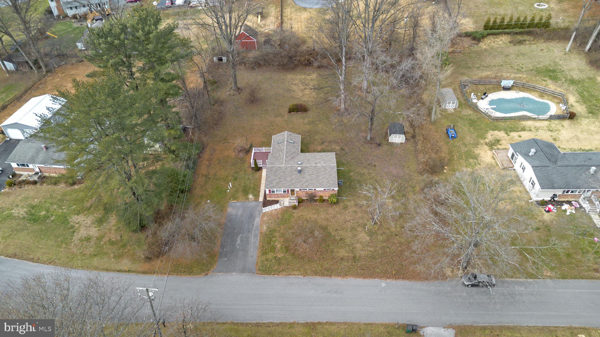 5309 WENDY ROAD