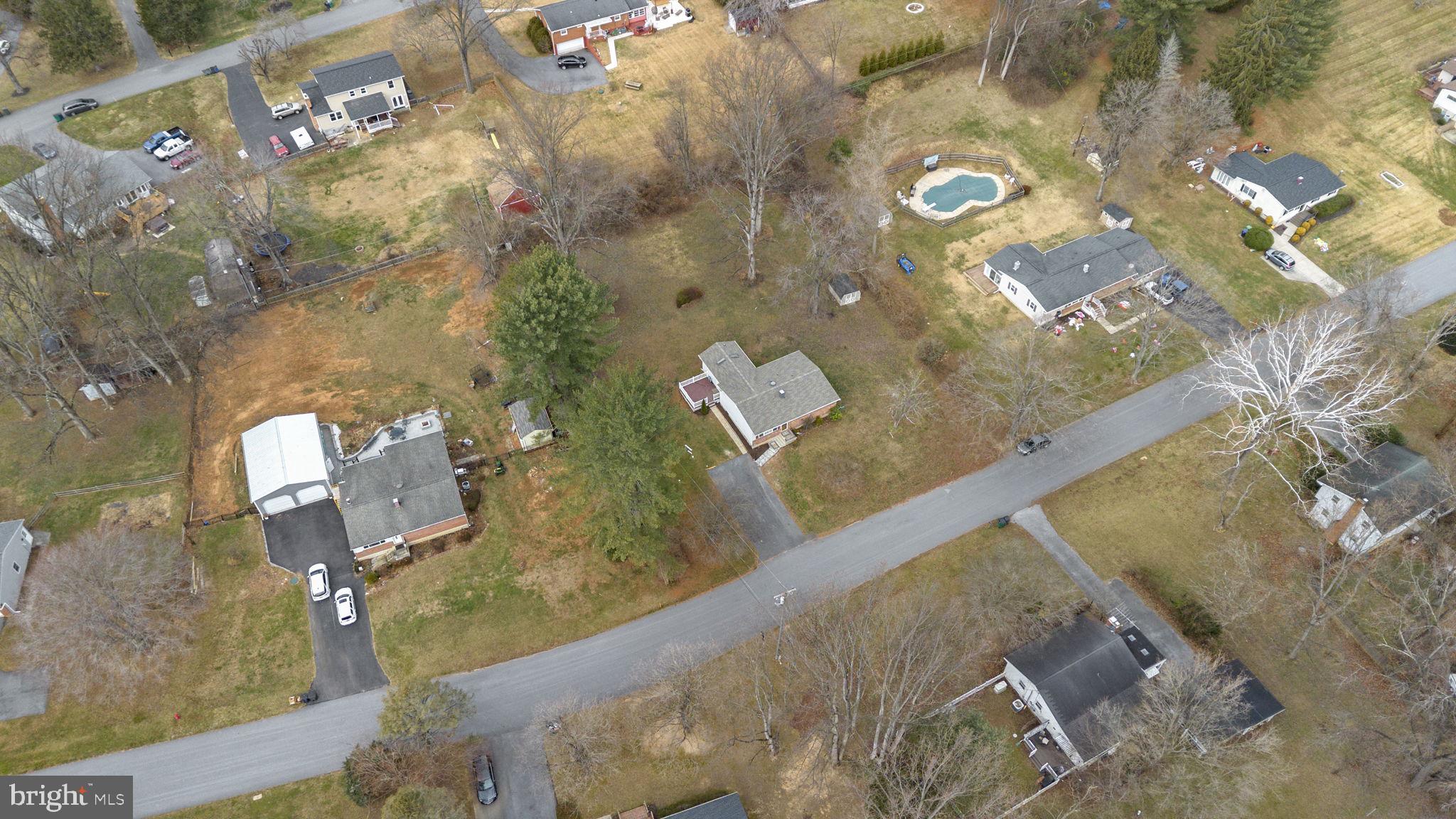 5309 WENDY ROAD