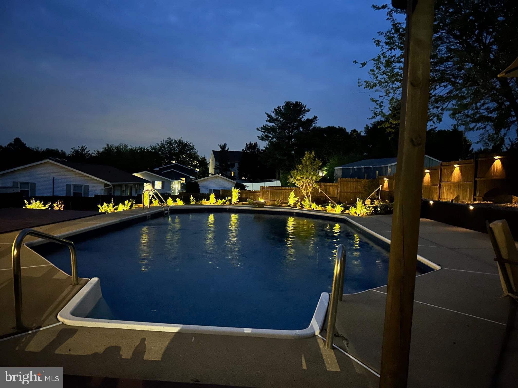 806 CLEARVIEW AVENUE