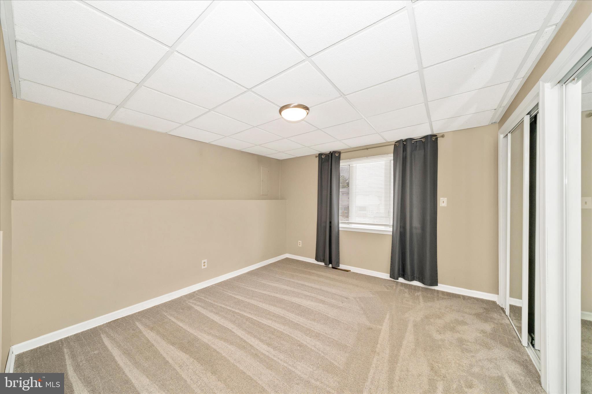 806 CLEARVIEW AVENUE