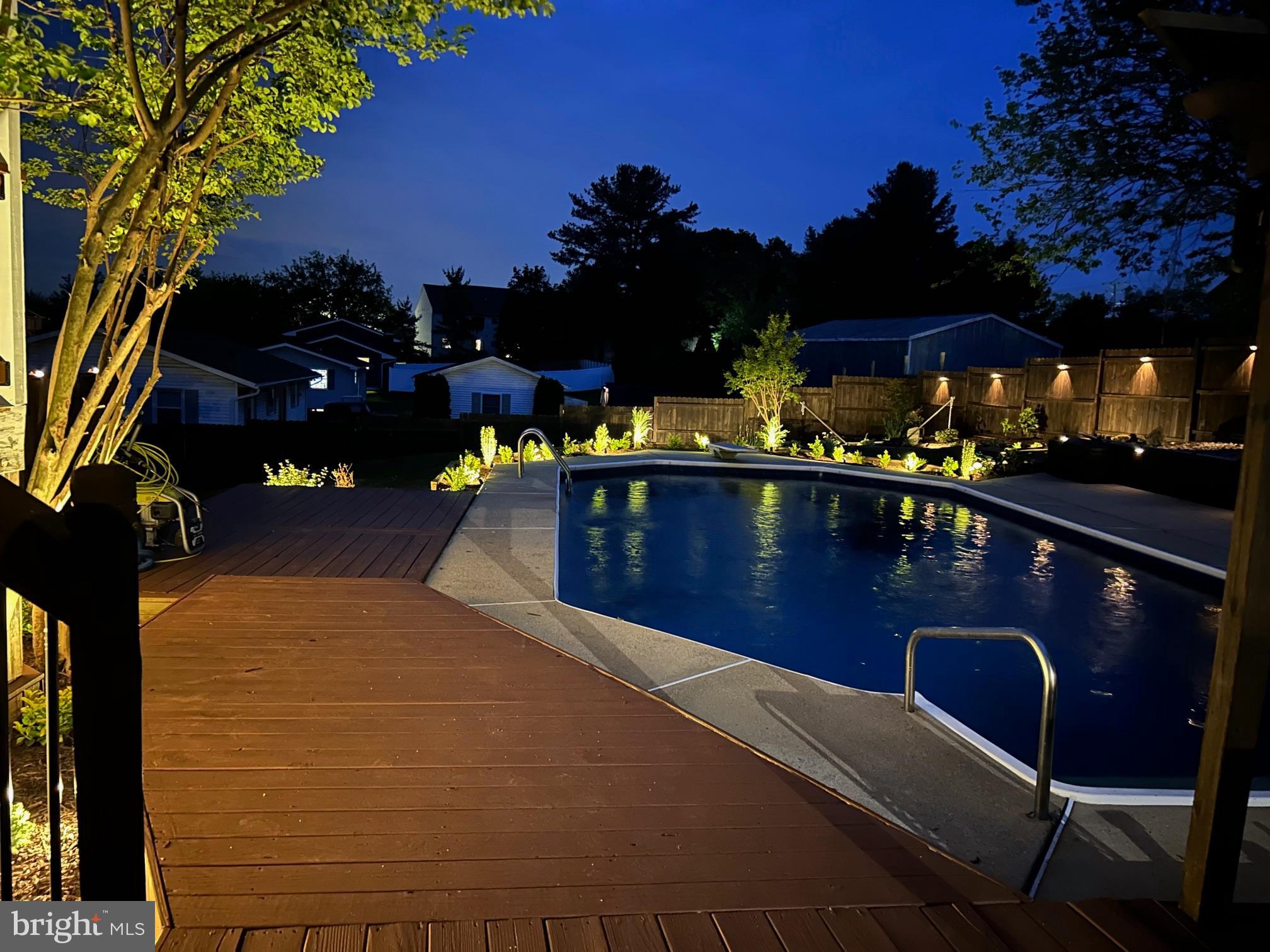 806 CLEARVIEW AVENUE