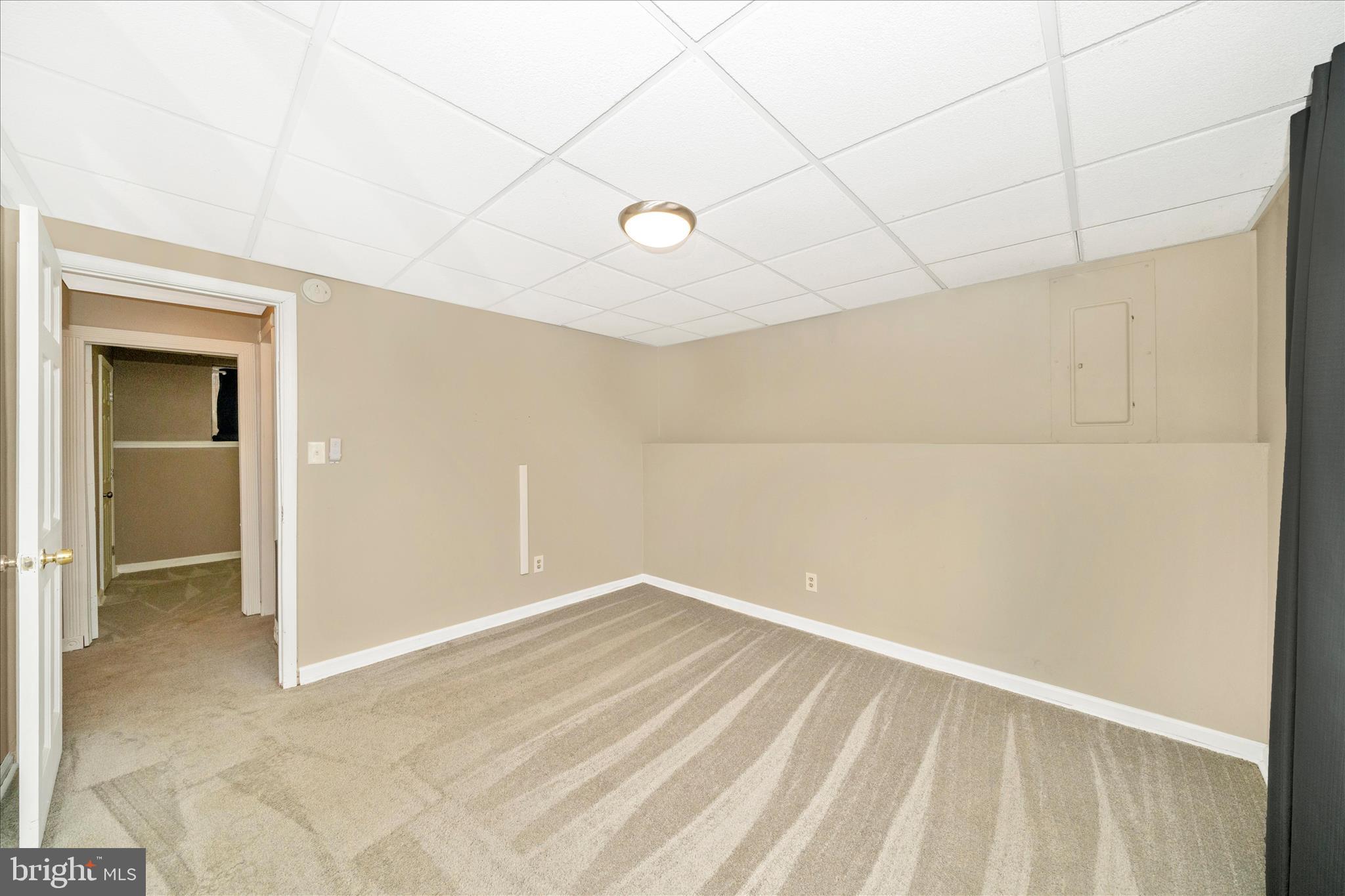 806 CLEARVIEW AVENUE