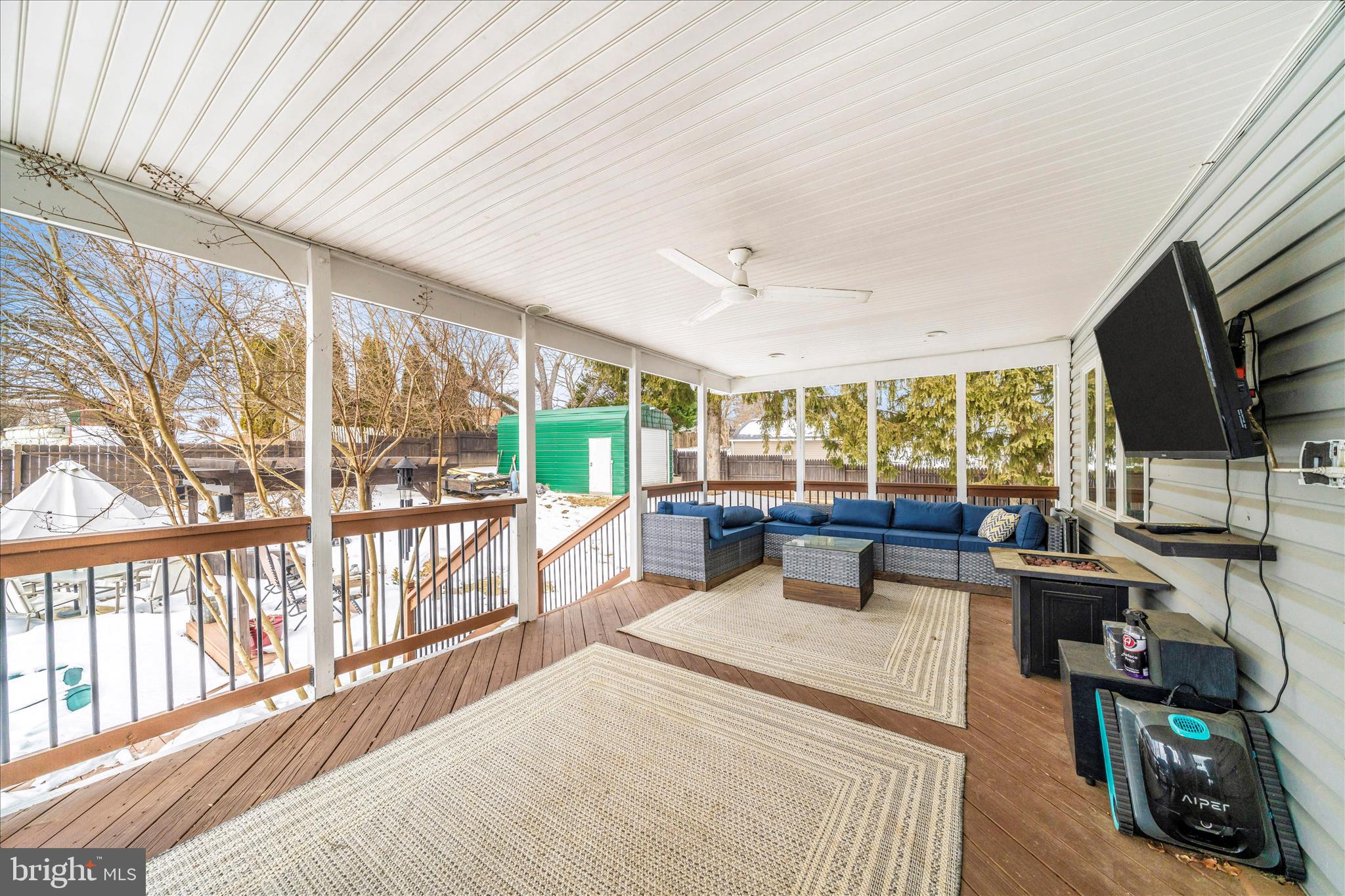 806 CLEARVIEW AVENUE