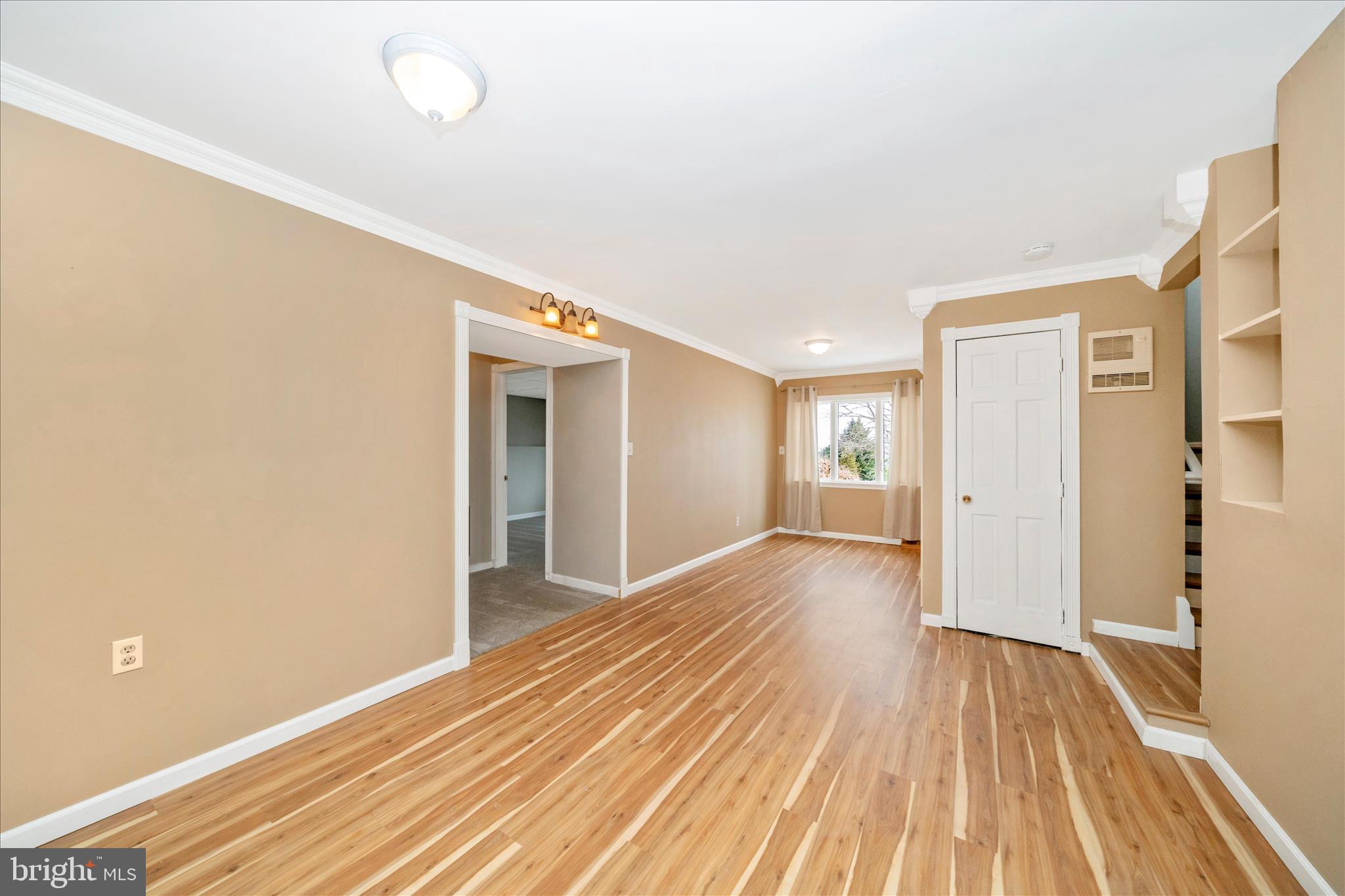 806 CLEARVIEW AVENUE