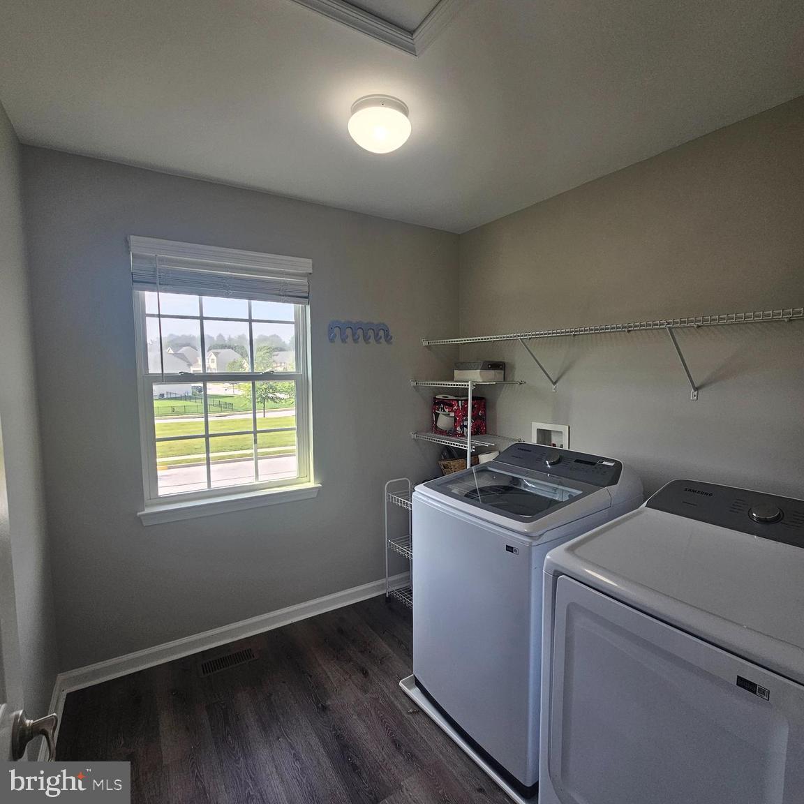 725 LOWER FIELD CIRCLE