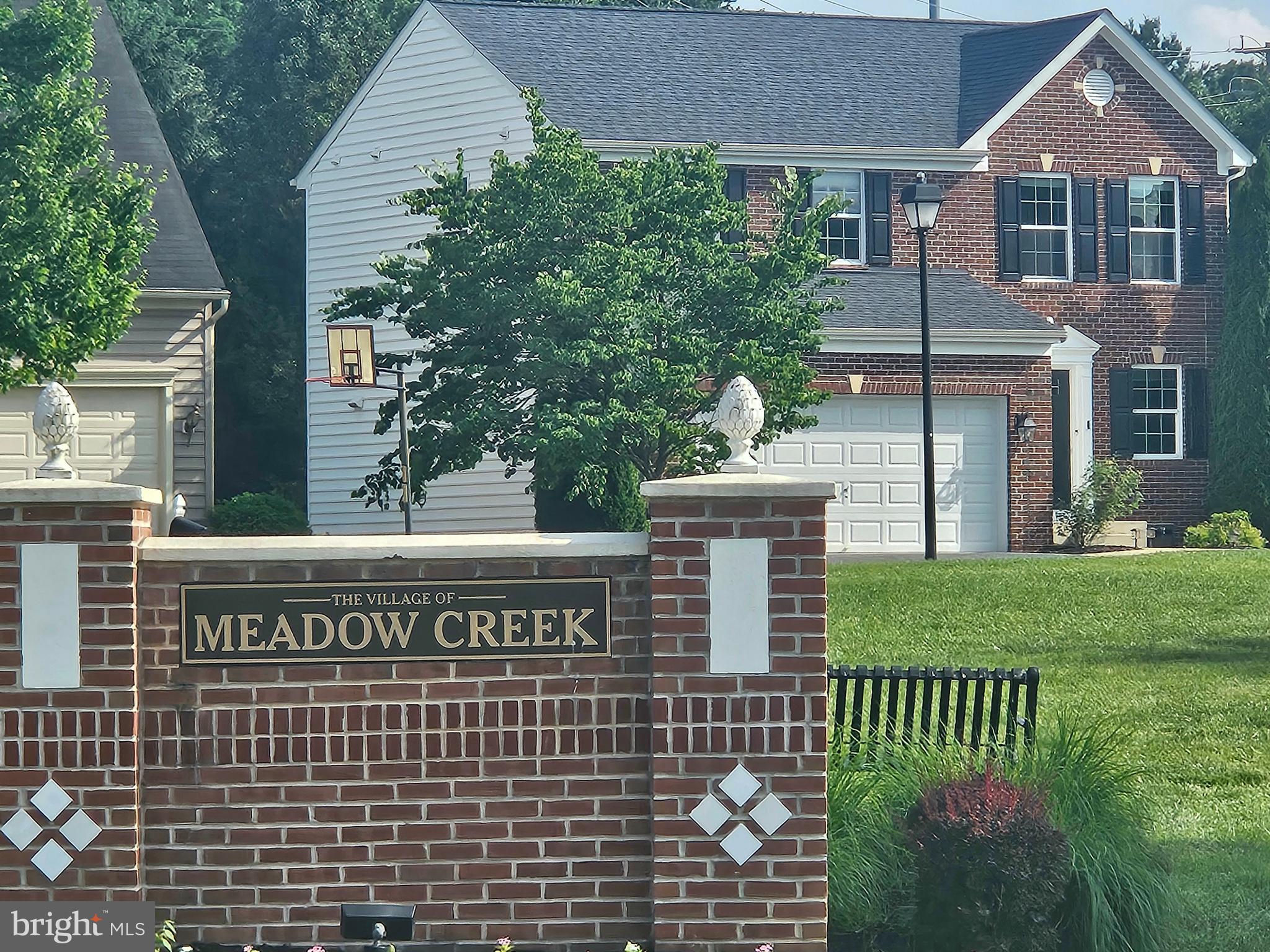 725 LOWER FIELD CIRCLE