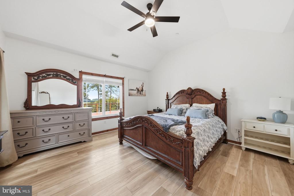 238 CLEAR RIDGE ROAD