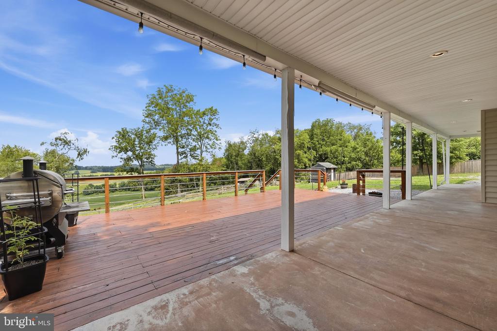 238 CLEAR RIDGE ROAD