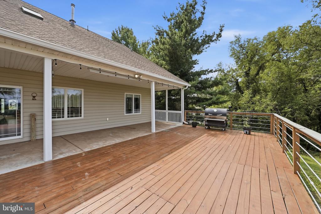 238 CLEAR RIDGE ROAD