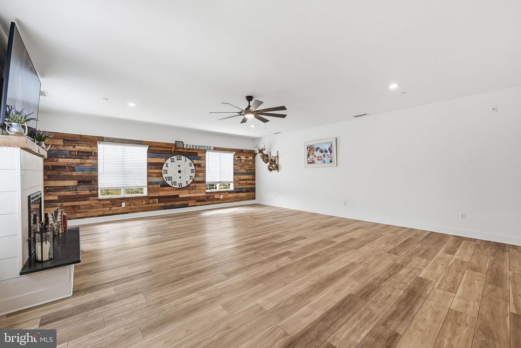 238 CLEAR RIDGE ROAD