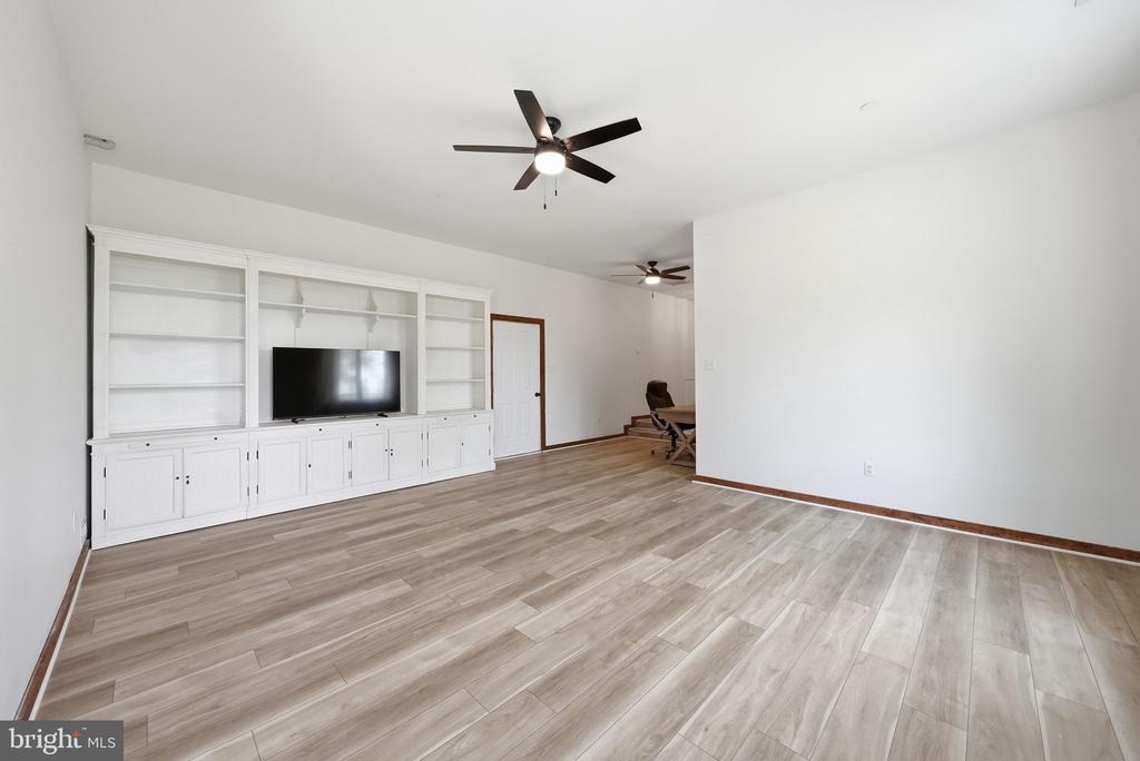 238 CLEAR RIDGE ROAD