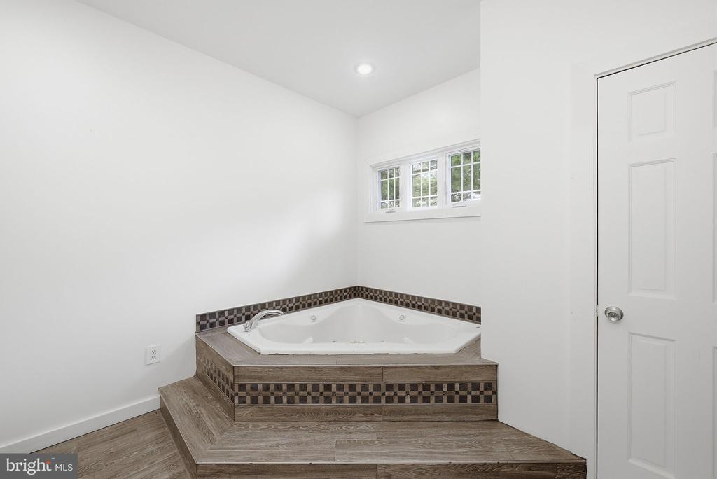 238 CLEAR RIDGE ROAD