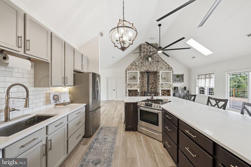 238 CLEAR RIDGE ROAD