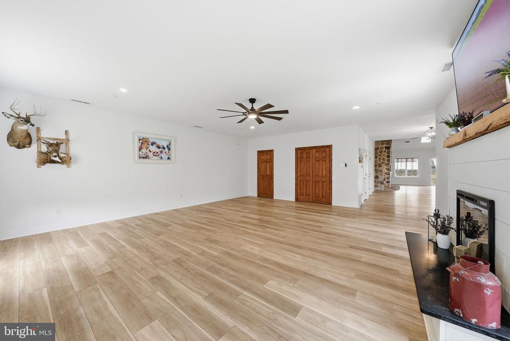 238 CLEAR RIDGE ROAD