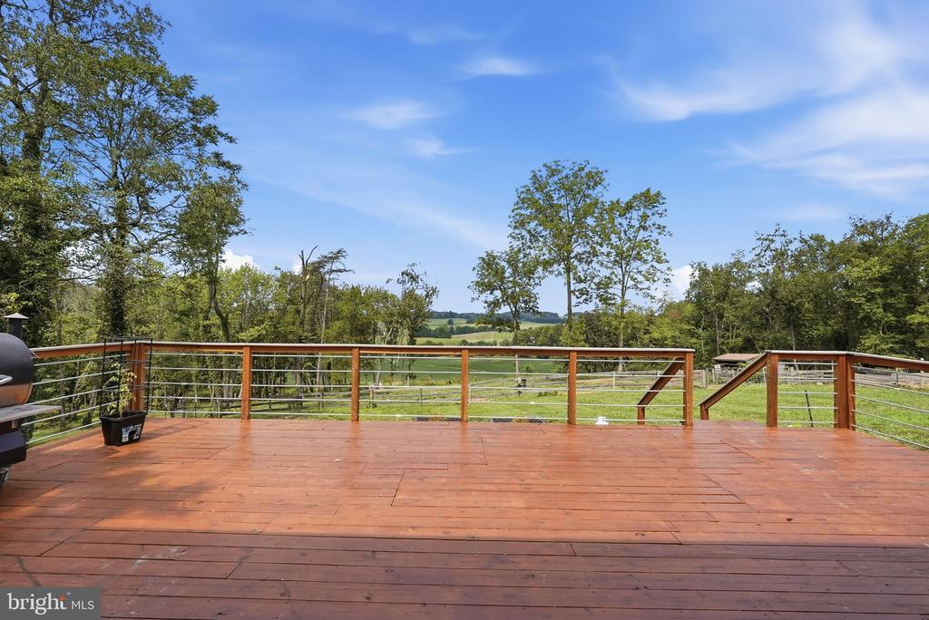 238 CLEAR RIDGE ROAD