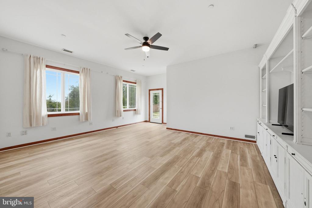 238 CLEAR RIDGE ROAD