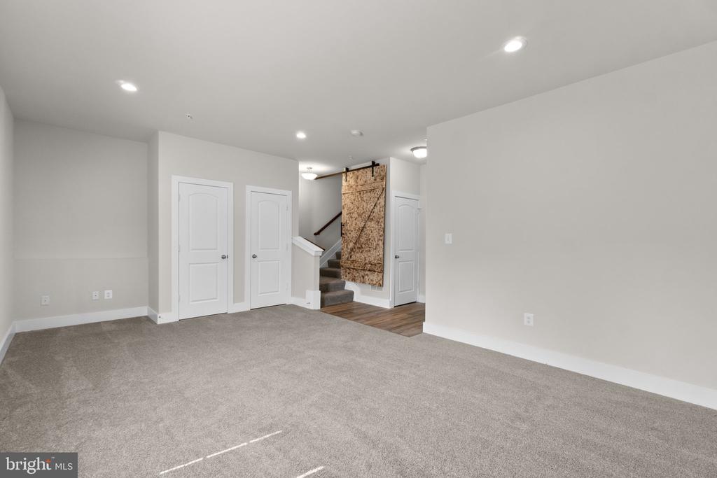 2753 TOWN VIEW CIRCLE