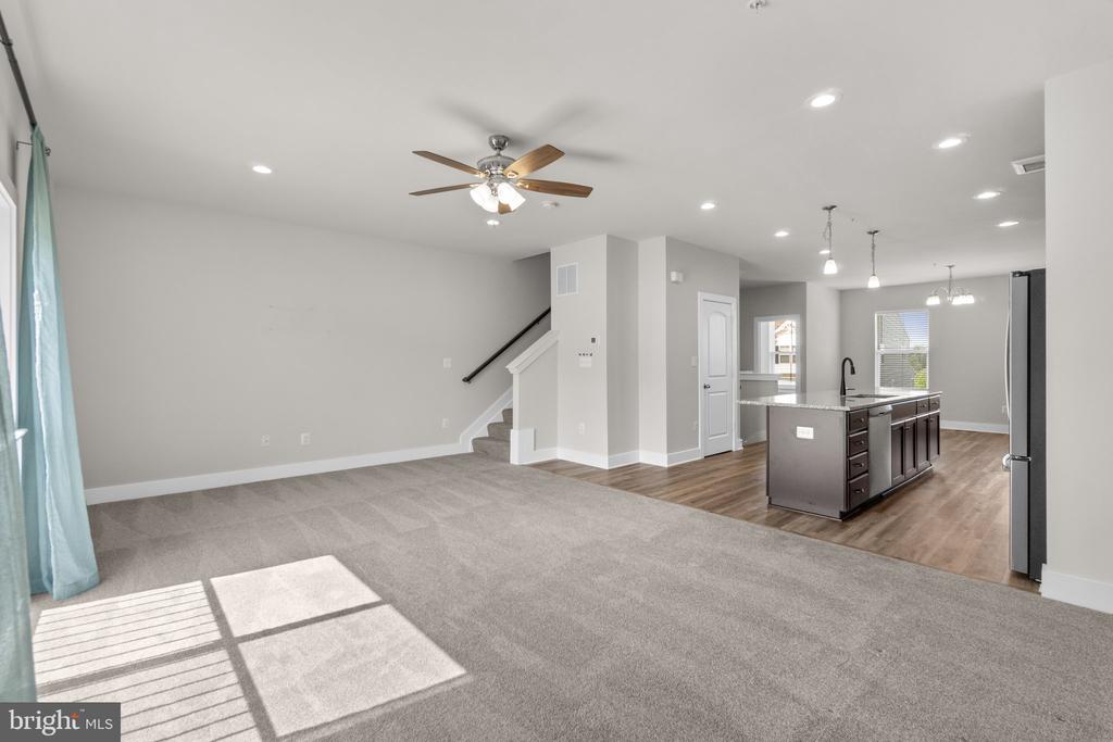 2753 TOWN VIEW CIRCLE