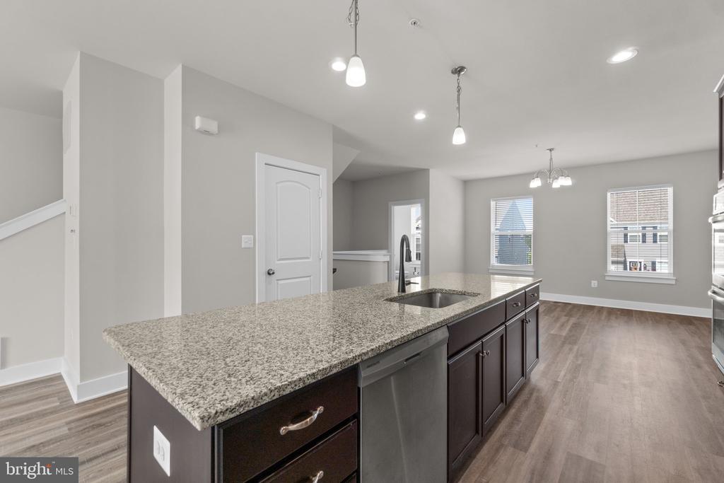 2753 TOWN VIEW CIRCLE