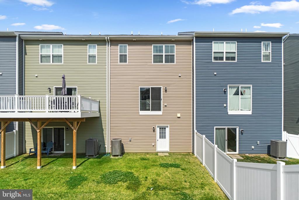 2753 TOWN VIEW CIRCLE