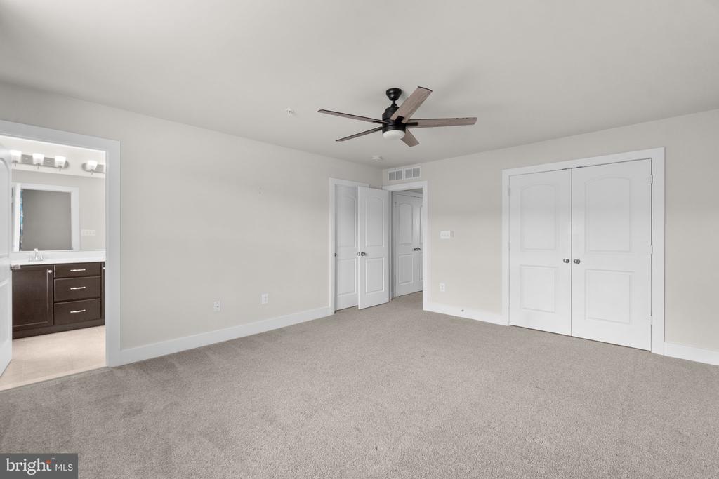 2753 TOWN VIEW CIRCLE