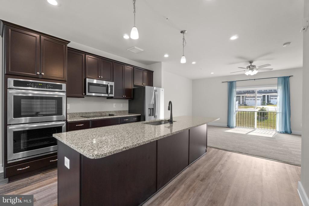 2753 TOWN VIEW CIRCLE