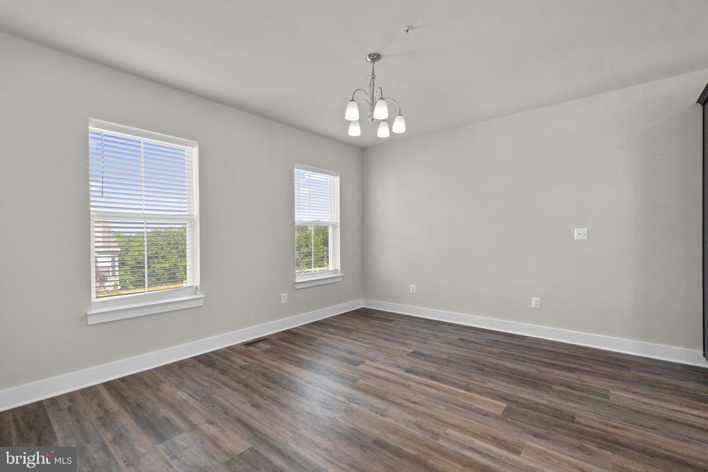 2753 TOWN VIEW CIRCLE